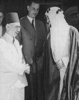 Azzam flanked by Gamil Mardam Bey and Feisal Ibn Saud